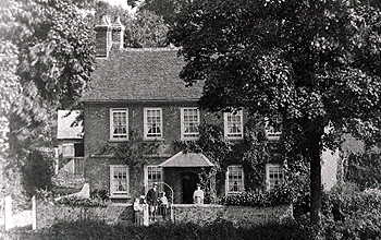 Churchend Cottage about 1910 [Z883/29]